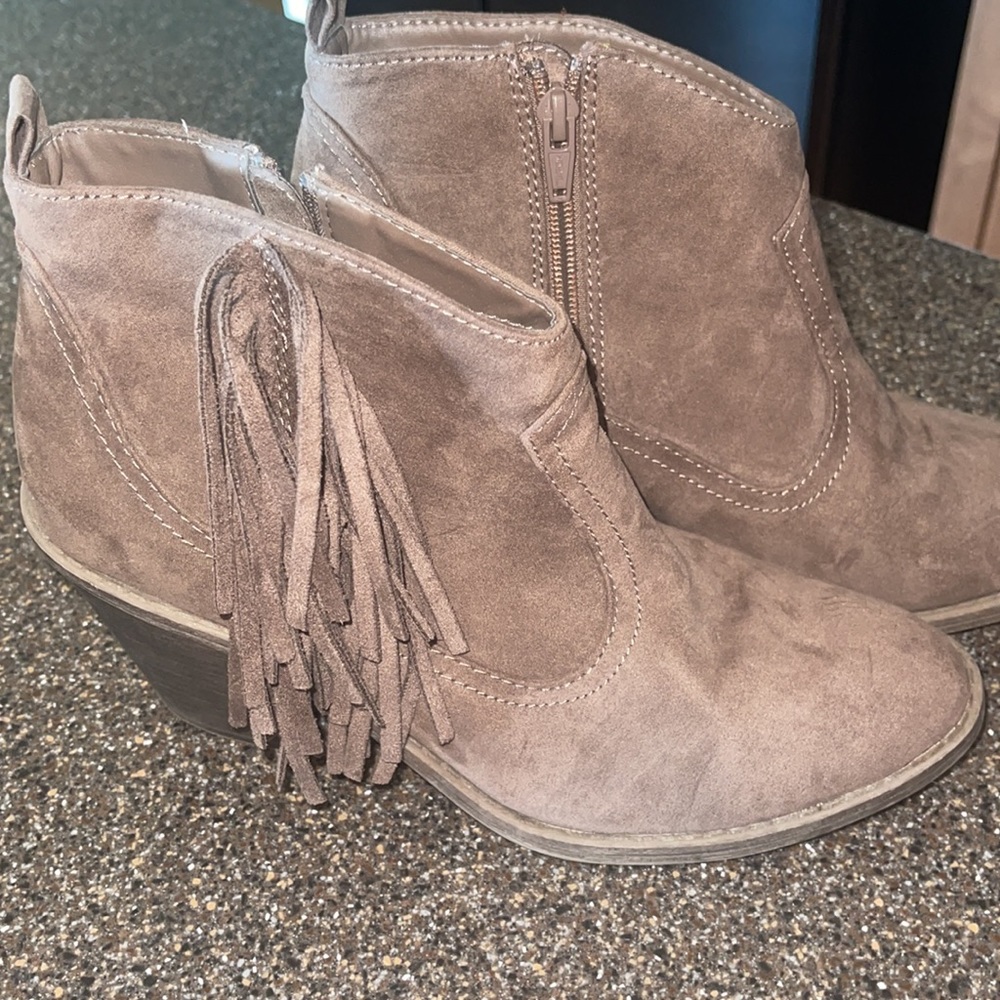 Fringe booties - Picture 2 of 4